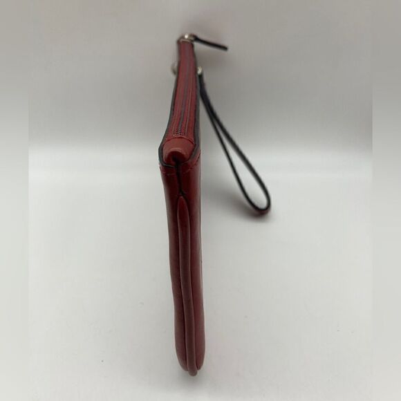 Pelle Studio Wilsons Italian Leather Unisex Wristlet Cherry Color - Picture 5 of 12